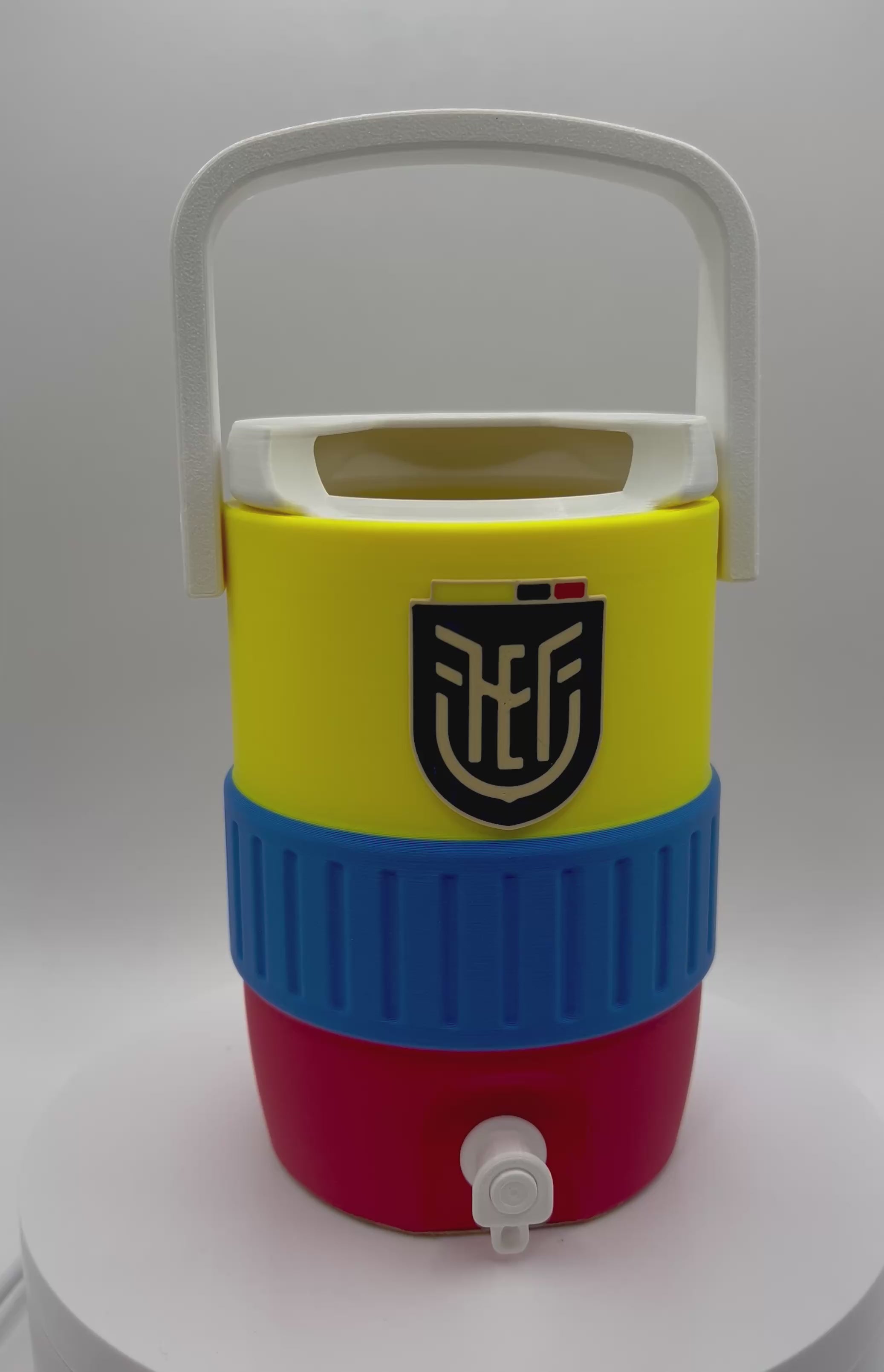 Ecuador Can Holder