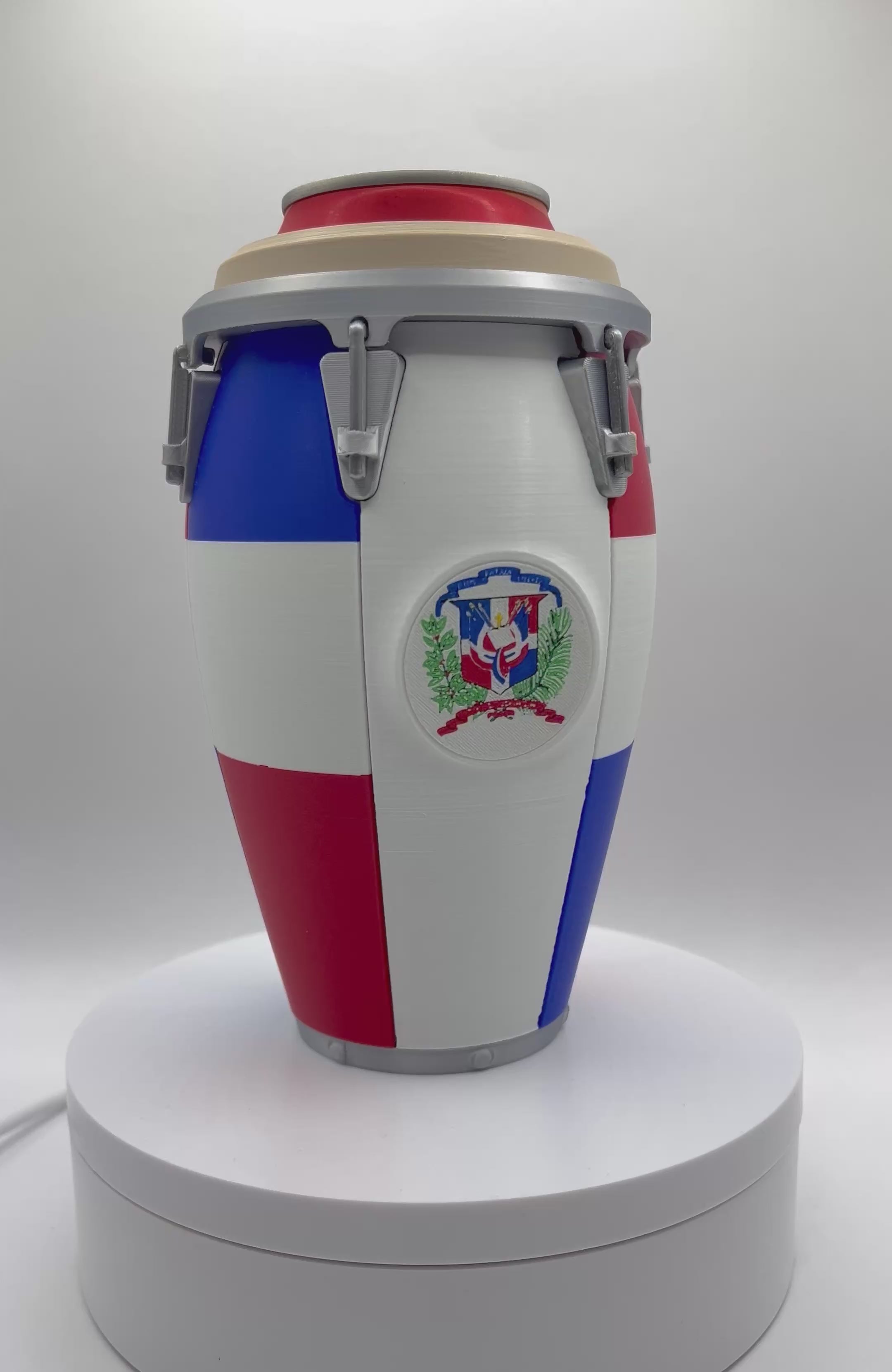 Dominican Can Holder